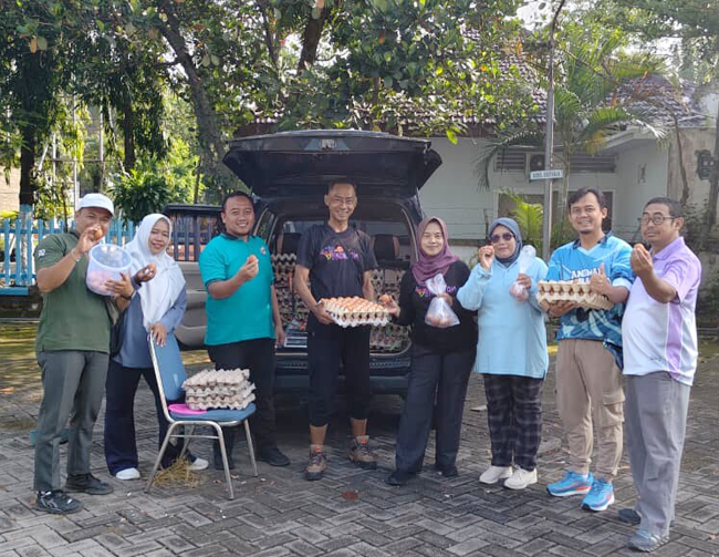 Disnakkan Bojonegoro Fasilitasi Penjualan Telur Program GAYATRI