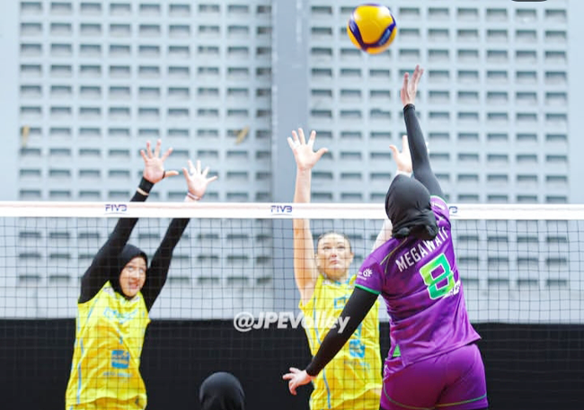 Aksi Pemain Jakarta Pertamina Enduro Saat Kalahkah Jakarta...