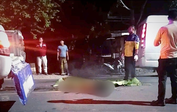 Tabrak Lari di Gayam Bojonegoro, Pemotor Meninggal Terlindas...