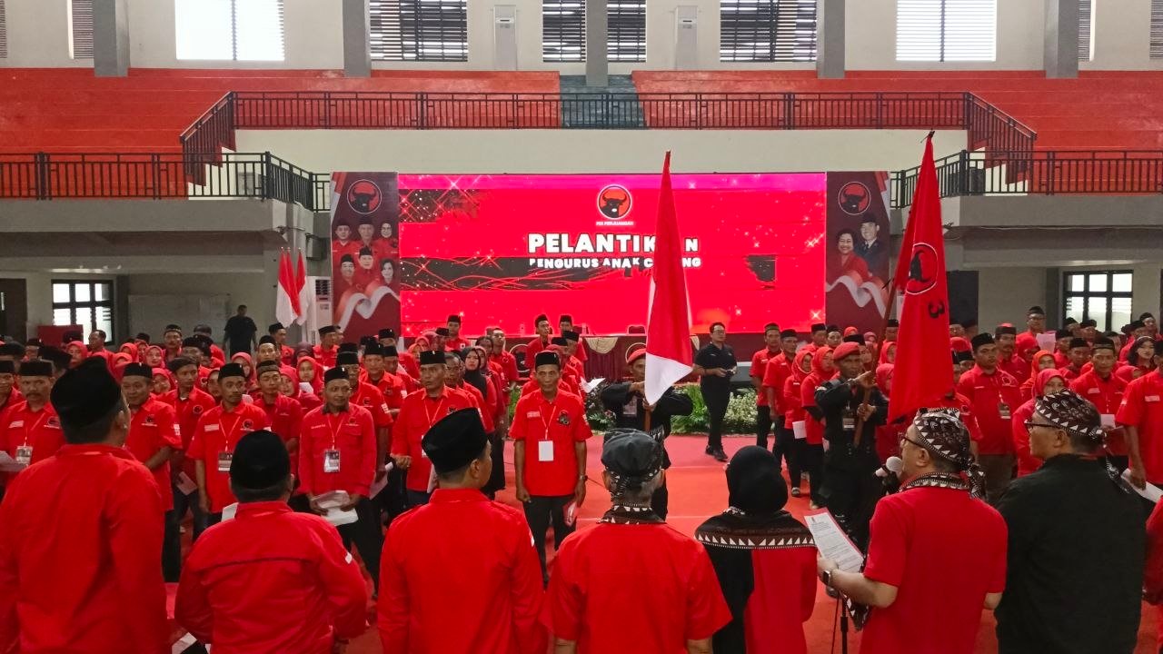 PDI Perjuangan Lantik 1.300 Pengurus PAC se-Bojonegoro, Anak...