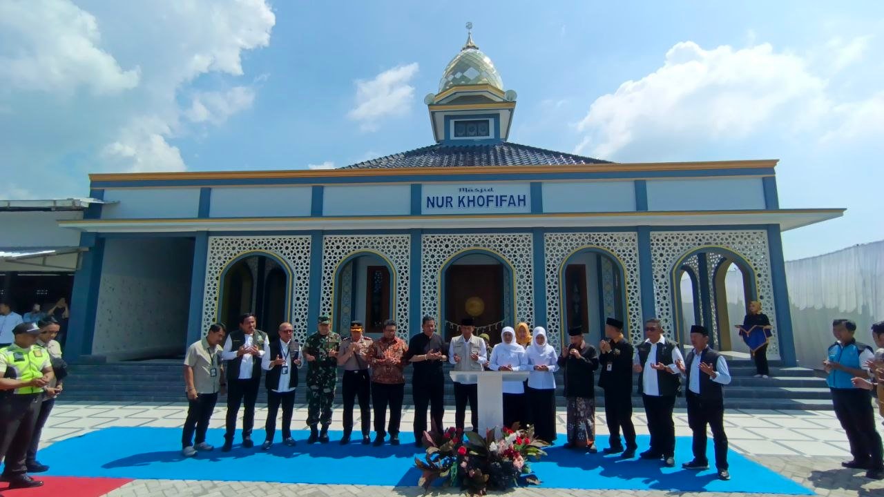 Gubernur Khofifah Resmikan Masjid Nur Khofifah di Lingkungan...