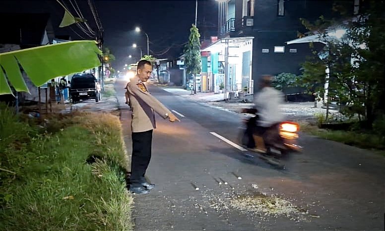 Hendak Nyeberang, Pensiunan Guru di Bojonegoro Meninggal Ditabrak...