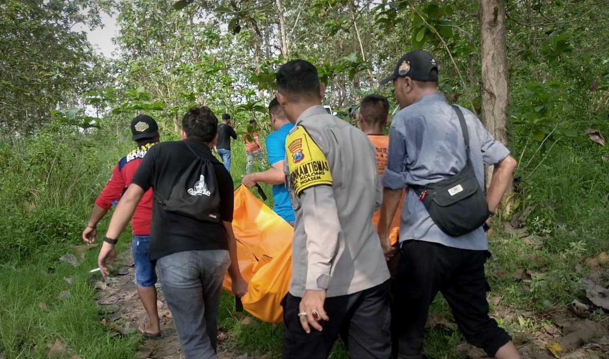 Geger! Jasad Perempuan Misterius Ditemukan di Hutan Ngasem...