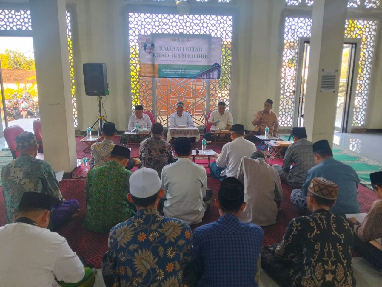Awali Rangkaian Haul KH. Muhammad Sholeh, Institut Attanwir...