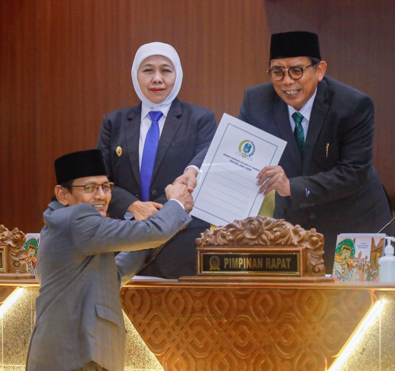 Bahas LKPJ Khofifah, DPRD Jatim Beri Catatan soal...