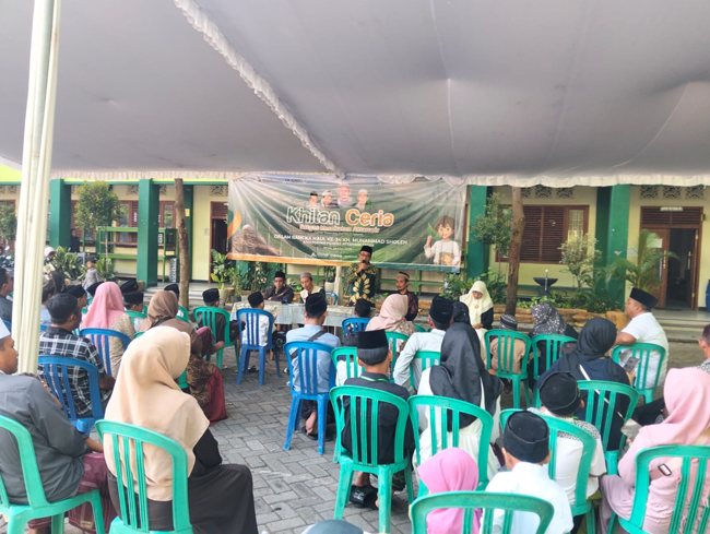 50 Anak Ikuti Khitan Ceria di Ponpes Attanwir,...
