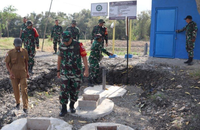 Dansatgas TMMD 129 Tinjau Pembangunan Sumur Bor di...