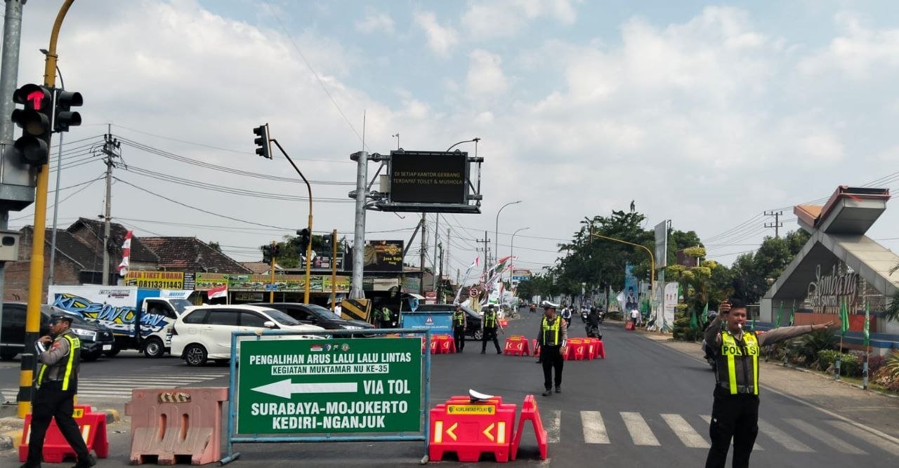 Jalur Menuju Lokasi Muktamar NU ke 35 di...