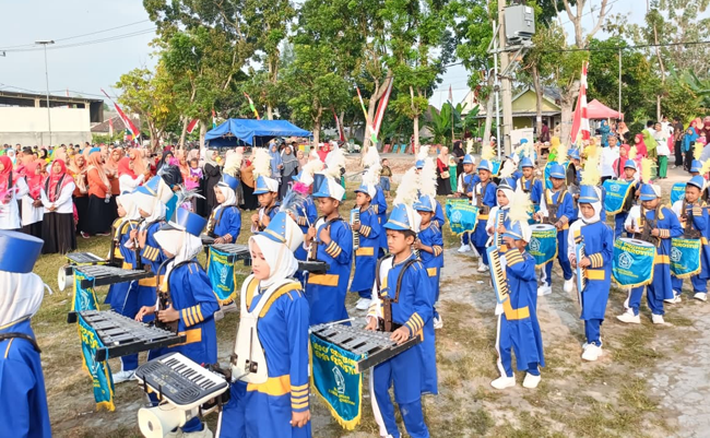 Drum Band Gema Ar-Rosyidi MI Islamiyah Sarangan Buat...