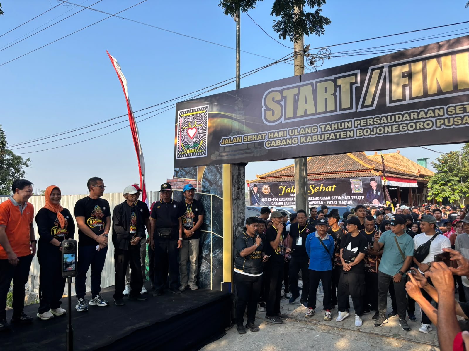 Ribuan Warga PSHT Bojonegoro Tumpah Ruah Ikuti Jalan...