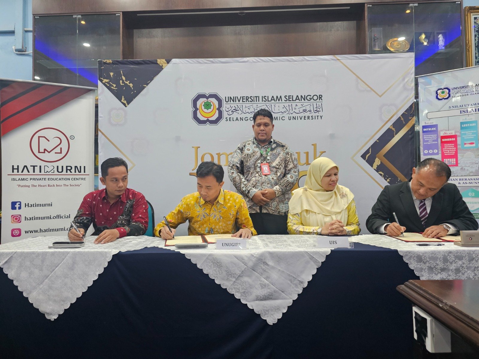 UNUGIRI Bojonegoro Perkuat Kolaborasi Internasional dengan UIS Malaysia
