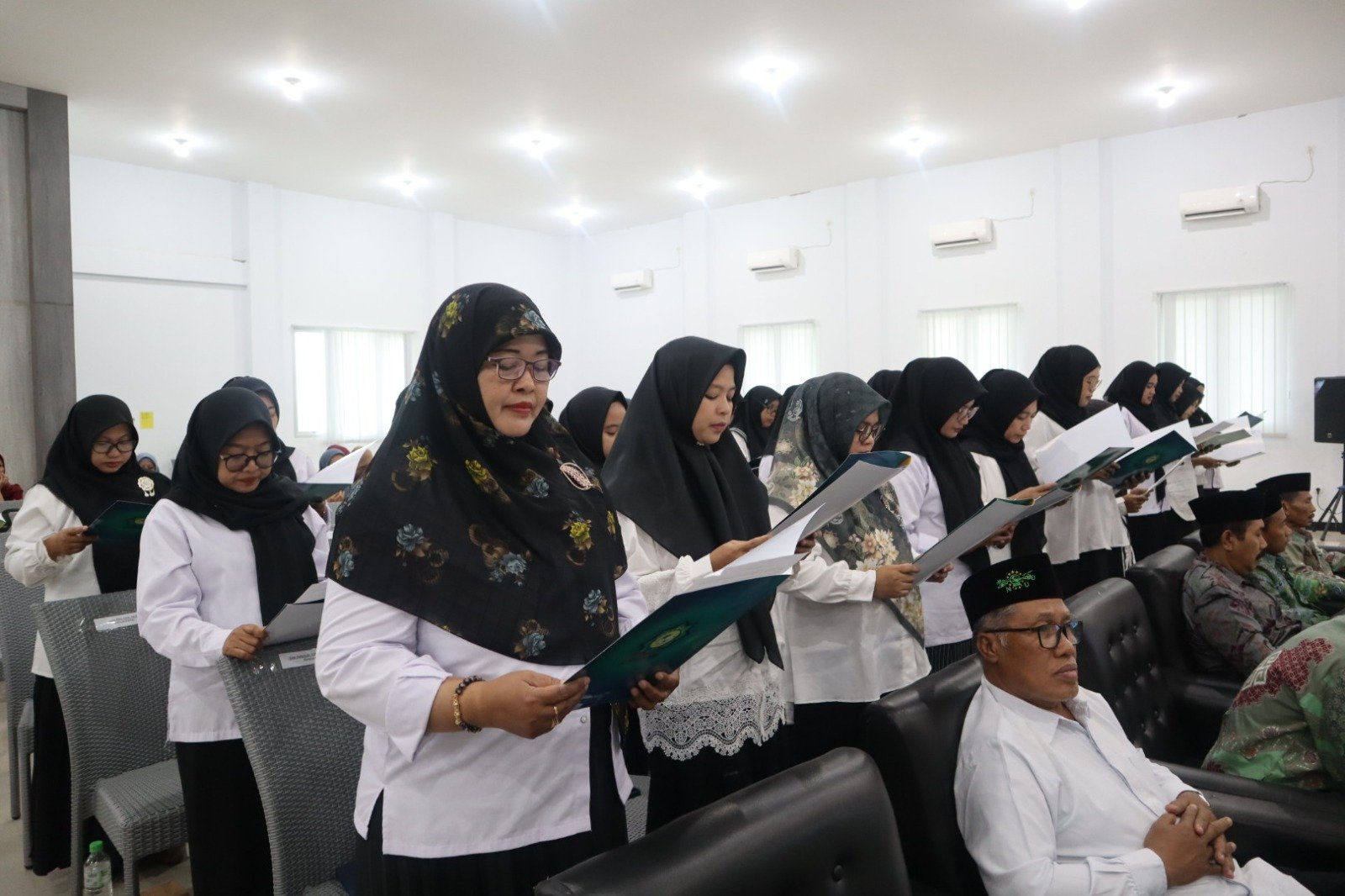 UNUGIRI Bojonegoro Gelar Pengukuhan Senat dan Pelantikan Struktural Tahun 2025-2027