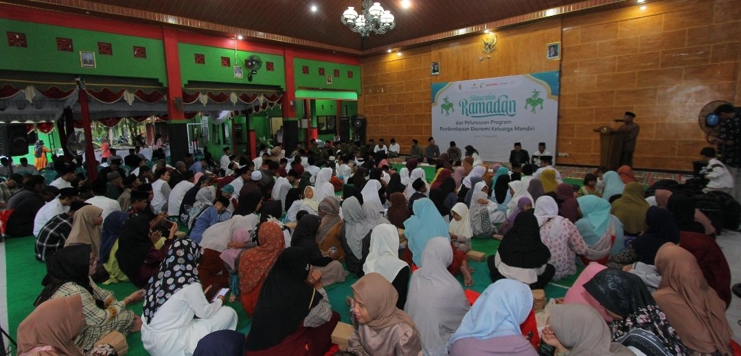 Pekerja Migas di Lapangan Banyu Urip Santuni Ratusan Yatim di Bojonegoro