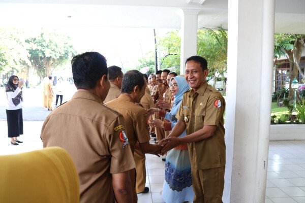 Masuk Pertama Usai Libur Lebaran, Bupati dan Wabup Halal bi Halal Bersama Pegawai Pemkab Bojonegoro