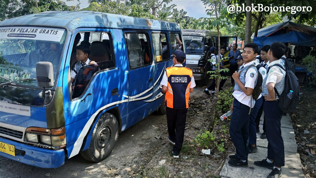 Banyak Trayek Angkutan Pelajar Gratis, Orang Tua Senang, Semoga Kecelakaan Berkurang