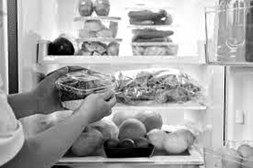 Tips Menyimpan Bahan Makanan Tetap Awet di Kulkas