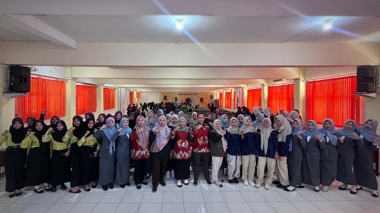 Bawaslu Bojonegoro Tingkatkan Kesadaran Demokrasi Pelajar Lewat Sosialisasi Pengawasan Partisipatif di SMKN 1 Bojonegoro