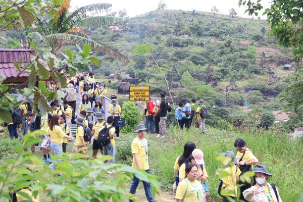Jelajahi Geopark Wonocolo dan Belanja Oleh-oleh Khas Bojonegoro, Peserta ASMOPSS 6 Negara Kaget