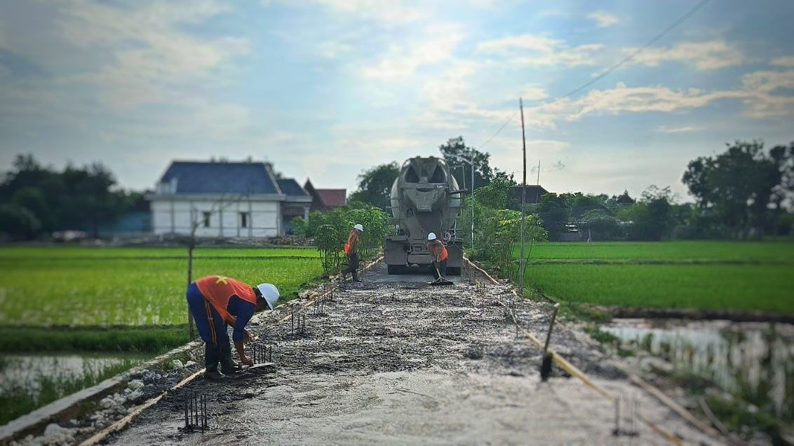 Infrastruktur Desa Beged Dikebut, Jalan Cor 850 Meter Hampir Rampung