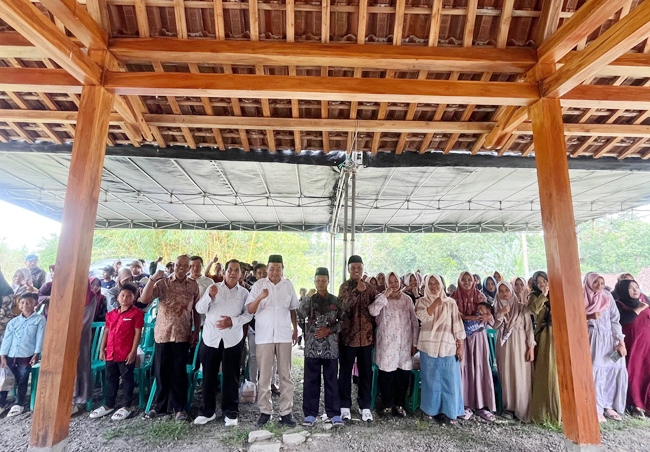 Gelar Sosialisasi Toleransi dan Keberagaman di Sekar dan Ngasem, Anggota DPRD Jawa Timur Budiono Sekaligus Santuni Yatim