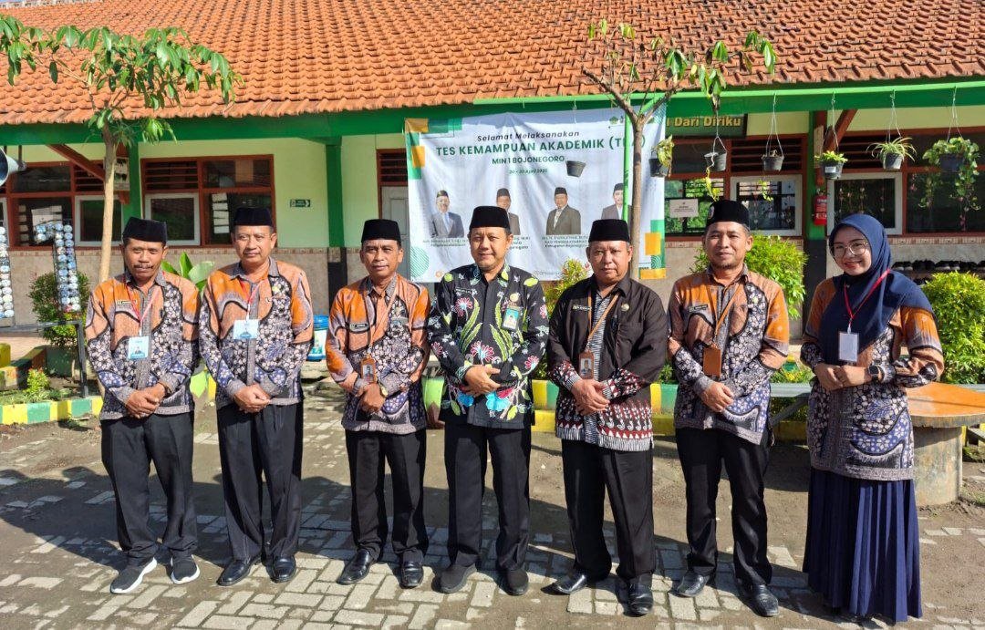 Pantau TKA dan Proyek SBSN, Kabag TU Kanwil Kemenag Jatim Kunjungi MIN 1 Bojonegoro