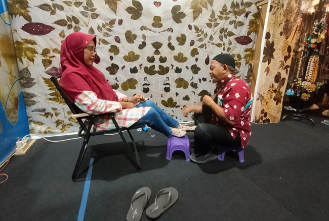 Pijat Tunanetra di Stand PDKB Bojonegoro Wastra Batik Festival 2026