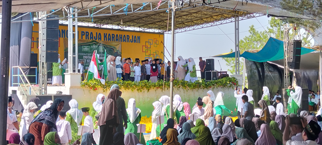 Ribuan Jemaah Muslimat dan Fatayat NU Kanor, Gelar Santunan Yatim/Piatu di Desa Sarangan