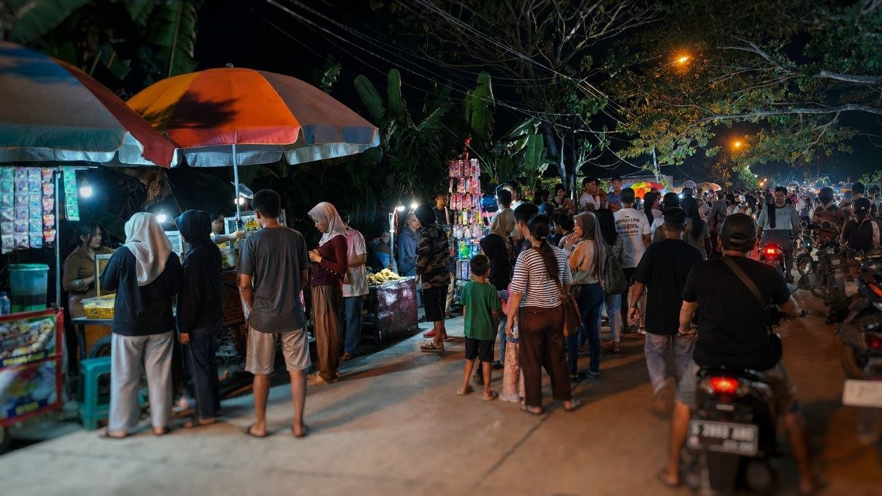 Bojonegoro Night Party Dongkrak UMKM, Pengunjung Ramai Berburu Kuliner hingga Malam