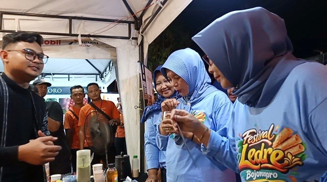 “Rasanya Top!” Wabup Nurul Azizah Cicipi Kopi Ledre...