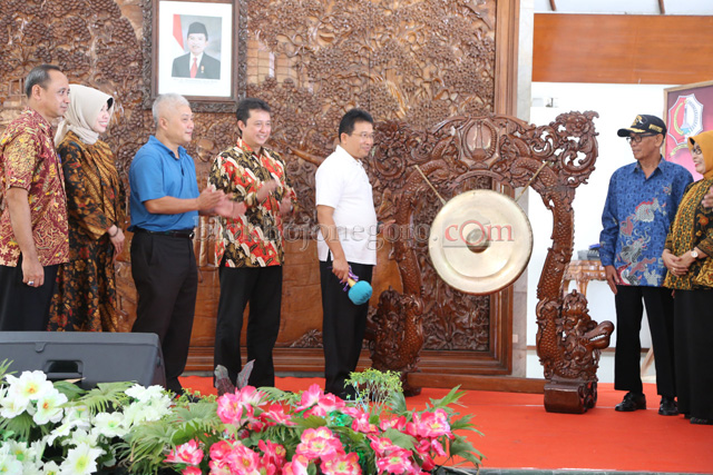 Kang Yoto Buka Festival Paduan Suara 'Bersatu Melangkah Maju'