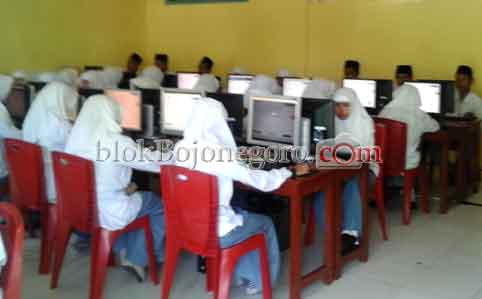 Satu Peserta UNBK MA Mengundurkan Diri