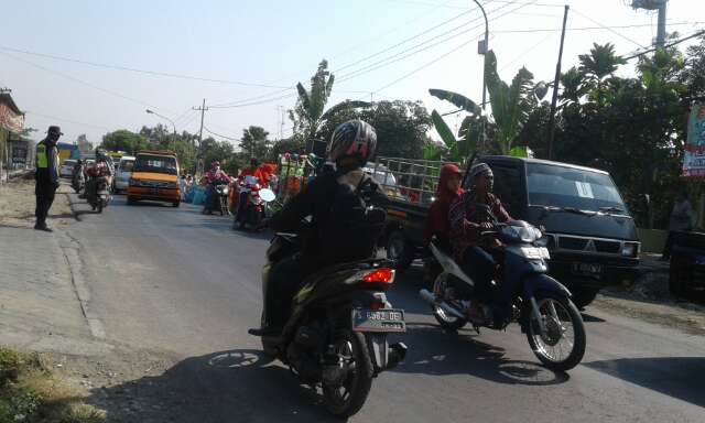 Ada Karnaval, Jalur Bojonegoro - Dander Macet