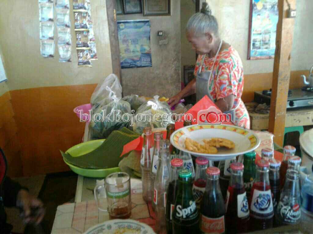 Warung Mak Yah, Lapak Gethuk Maknyus yang Dihantam Truk