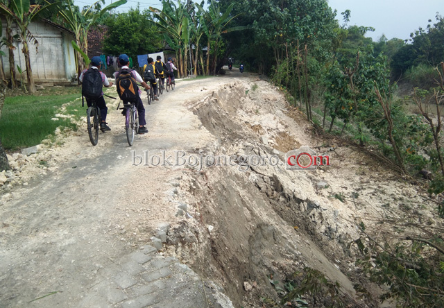 Semakin Parah, Material Jalan Habis