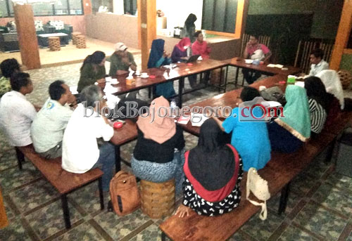 Diskusi Santai Bahas Kekerasan Perempuan dan Anak