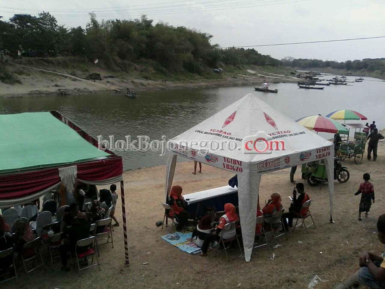 Meski Ada Festival, Penambang Perahu Tetap Beroperasi
