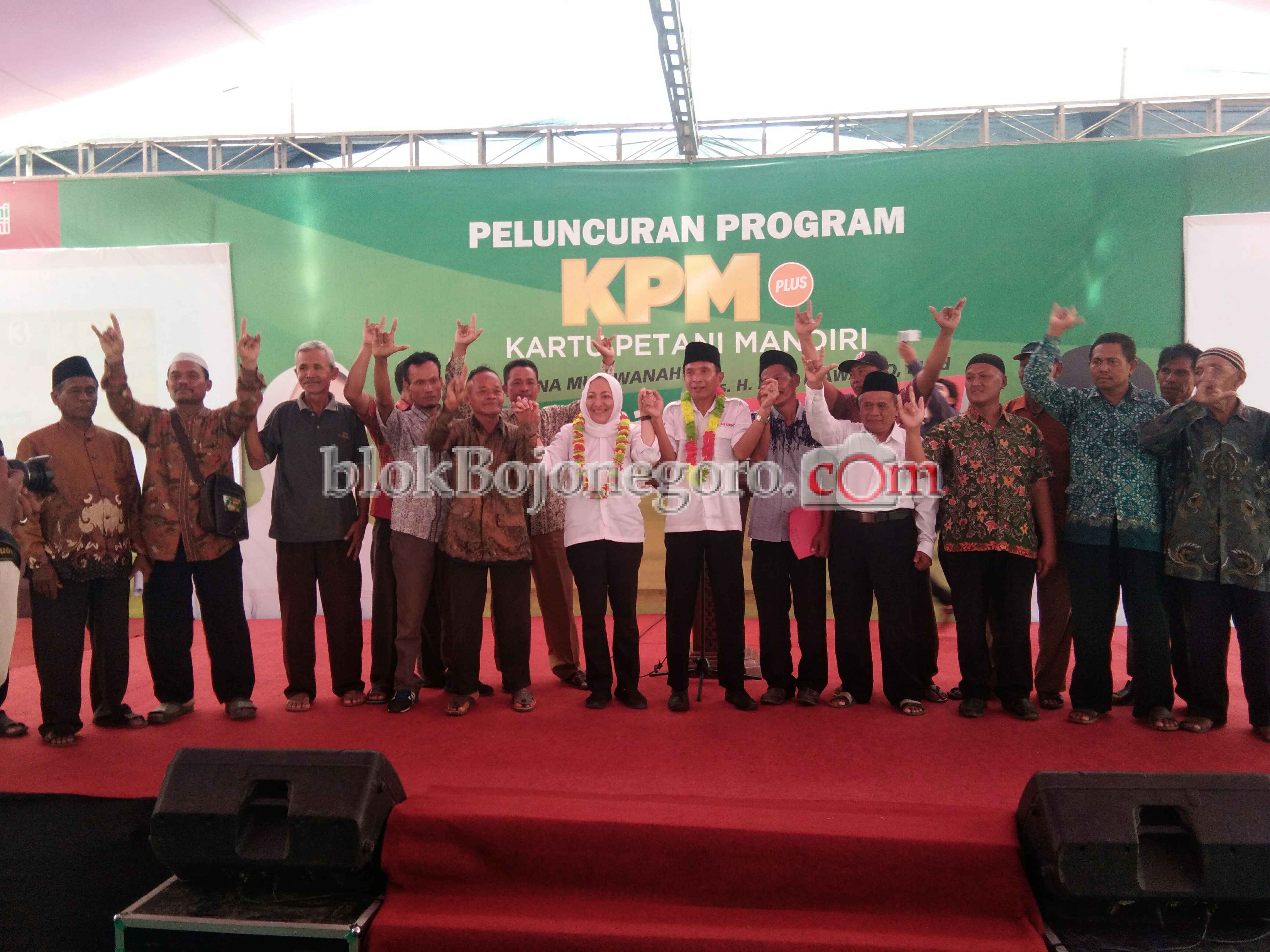 Peluncuran KPM, Gapoktan Deklarasikan Dukung Anna-Wawan
