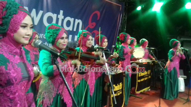 Nasida Ria Tampil Nostalgia di Desa Talok