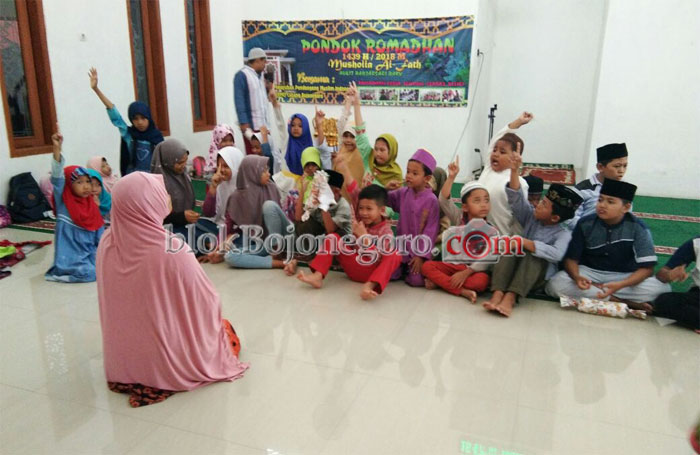 Manfaatkan Momen, Musala Al-Fath Perum B3 Gelar Pondok Ramadan