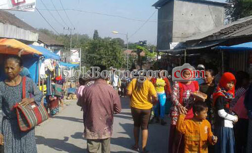 Lebaran Kurban Pasar Di Sekar Tetap Ramai