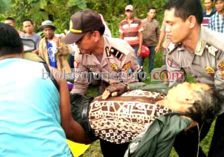Mayat Tergeletak di Pinggir Jalan Gegerkan Warga Gondang