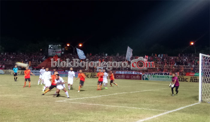 Derbi Bengawan Berakhir 0-2 untuk Kemenangan Persis