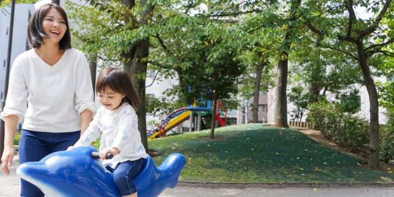 Trik Mengalihkan Anak dari Gadget