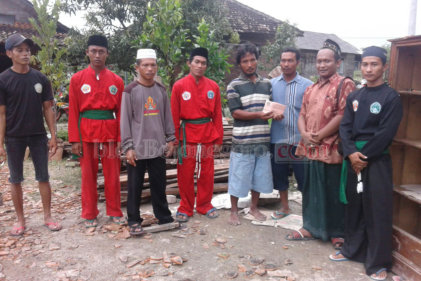 PAC Pagar Nusa Bantu Korban Bencana di Soko