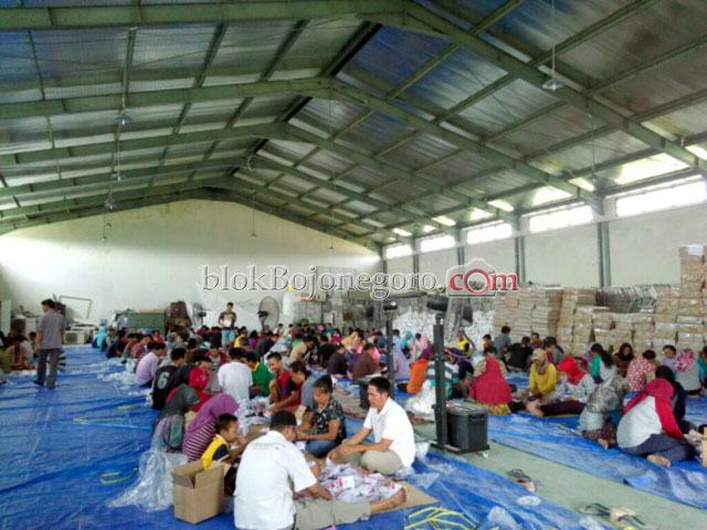 Surat Suara Pilgub Mulai Dilipat di KPU Bojonegoro
