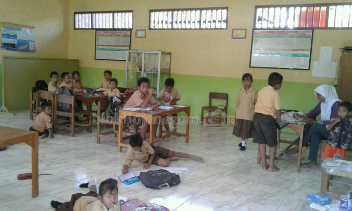 Dari Enam Kelas di SDN Clebung I, Hanya ada 19 Siswa (2)