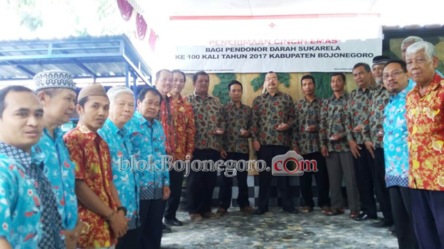 Halal bi Halal, UDD PMI Beri Penghargaan Pendonor 100 Kali