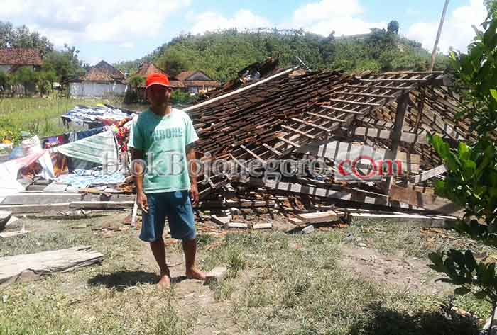 Hingga Kini Korban Puting Beliung Belum Dapat Santunan