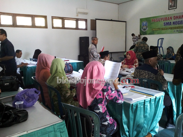 Puluhan GPAI SMA/SMK Serahkan Administrasi TPP