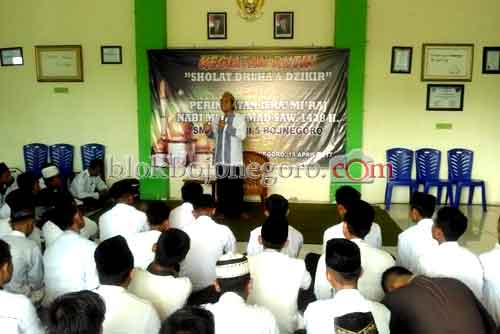 Update Iman dengan Dhuha dan Dzikir Rutin